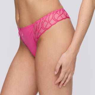 HELEEN  String