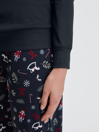 WOMEN Pants