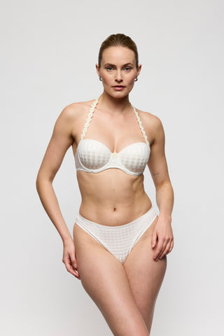 AVERO Ivory Petal String