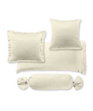 S-009100 | colours | fleuresse | Einfarbiger Kissenbezug aus Mako Satin |  2610 CREME  | 100% Baumwolle | 4043202097610